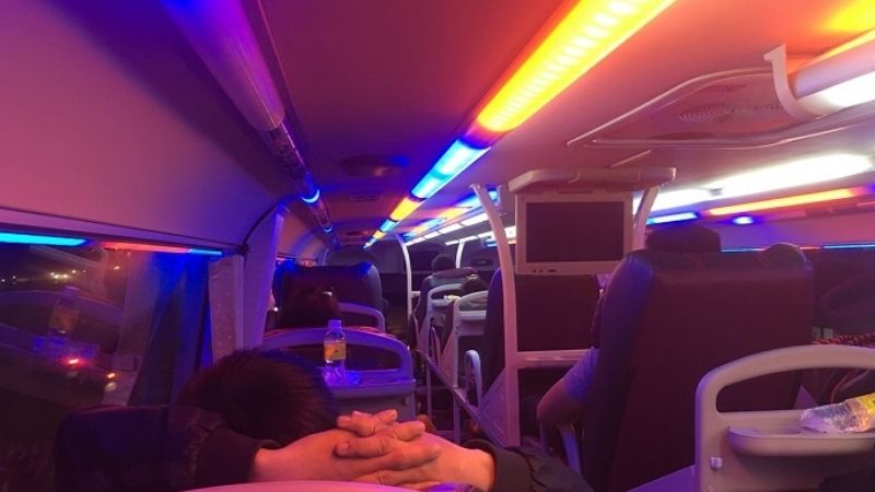 Nằm Mơ Thấy Đi Xe Khách Đánh Con Gì?